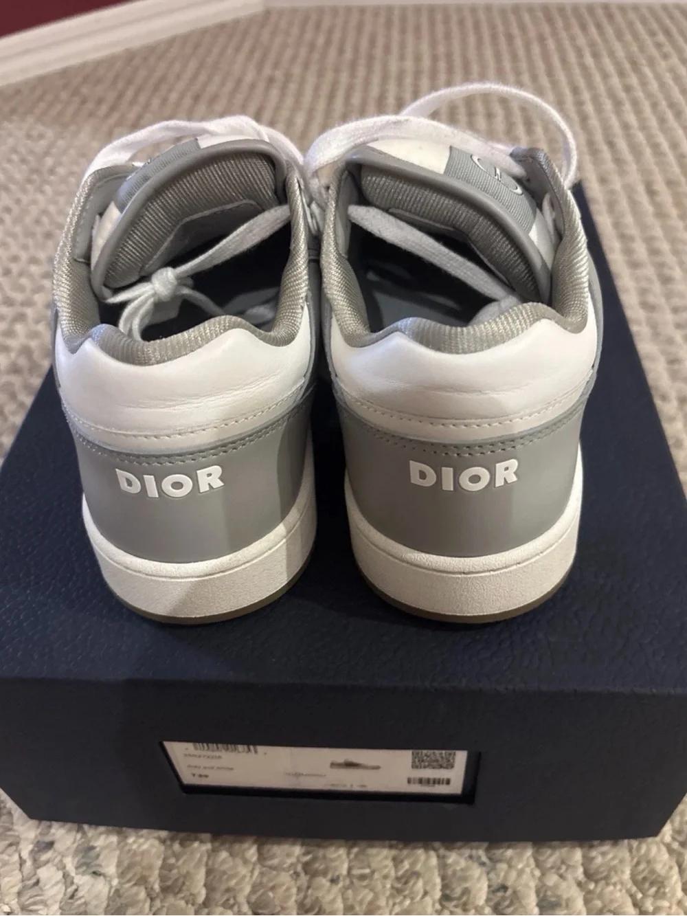 Dior White & Gray B23 Low-Top Sneakers with Oblique Canvas - Picture 4 of 7